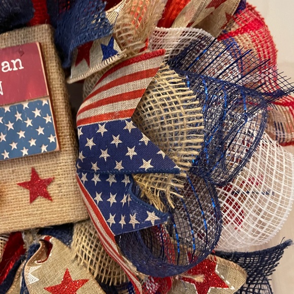 PATRIOTIC Wreath -Red, White & Blue “Proud to be an American” wreath wood center - Picture 5 of 8